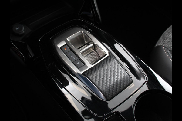 Peugeot 2008 1.2 PureTech 130pk Automaat Allure Navigatie Climate Control Camera 360 Dab Led Lichtmetalen Velgen Parkeer sensoren Cruise Control Adaptive Stoelverwarming