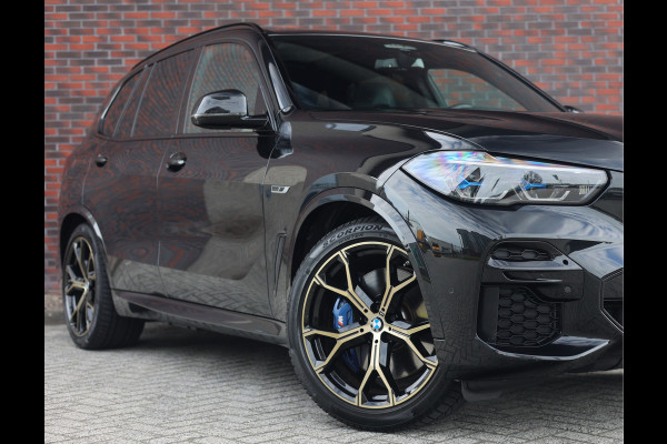 BMW X5 45e xDrive | SkyLounge - Trekhaak - B&W