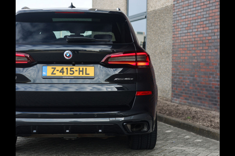BMW X5 45e xDrive | SkyLounge - Trekhaak - B&W