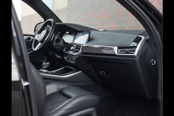 BMW X5 45e xDrive | SkyLounge - Trekhaak - B&W
