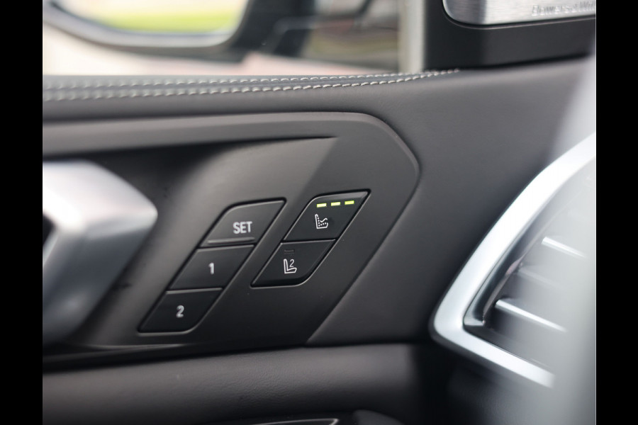 BMW X5 45e xDrive | SkyLounge - Trekhaak - B&W