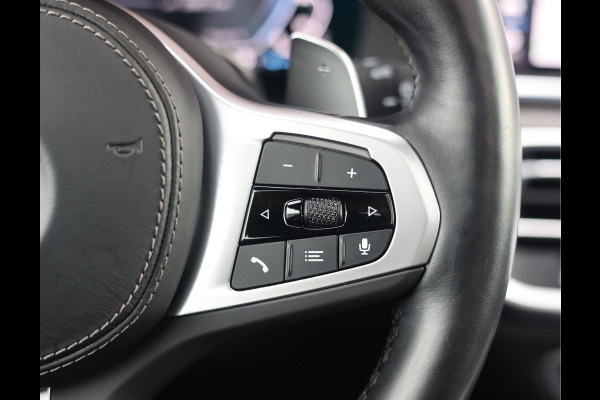 BMW X5 45e xDrive | SkyLounge - Trekhaak - B&W