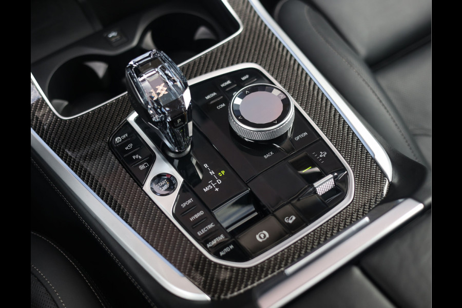 BMW X5 45e xDrive | SkyLounge - Trekhaak - B&W