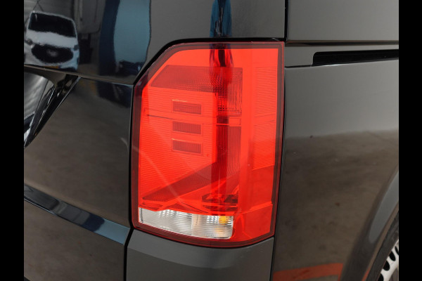 Volkswagen Transporter 110PK L1H1 Airco Cruise Control Trekhaak Camera Apple Carplay/Android Auto