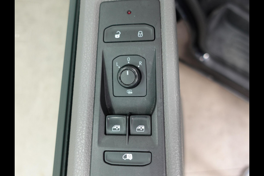 Volkswagen Transporter 110PK L1H1 Airco Cruise Control Trekhaak Camera Apple Carplay/Android Auto