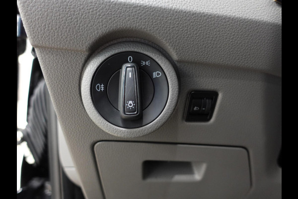 Volkswagen Transporter 110PK L1H1 Airco Cruise Control Trekhaak Camera Apple Carplay/Android Auto