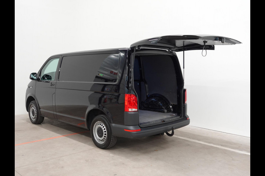 Volkswagen Transporter 110PK L1H1 Airco Cruise Control Trekhaak Camera Apple Carplay/Android Auto
