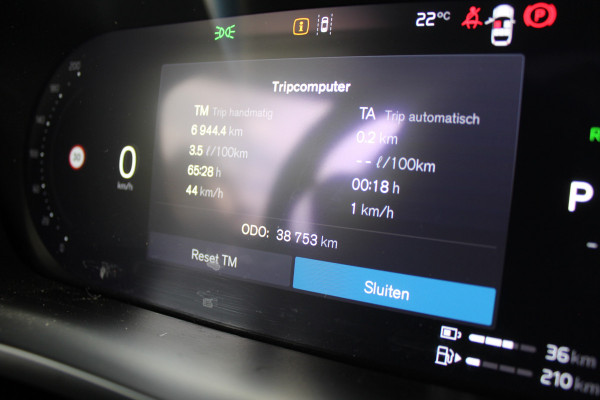 Volvo XC60 2.0 T8 Plug-in hybrid AWD Plus Black Edition Elek. Trekhaak | 360 Camera | Panorama dak | Getint glas