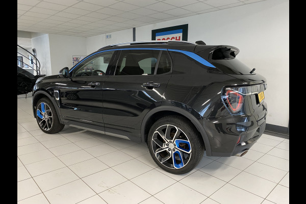 Lynk & Co 01 1.5 Panoramadak / Apple carplay android / 360 Camera / gelaagd glas