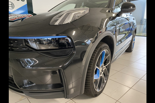 Lynk & Co 01 1.5 Panoramadak / Apple carplay android / 360 Camera / gelaagd glas