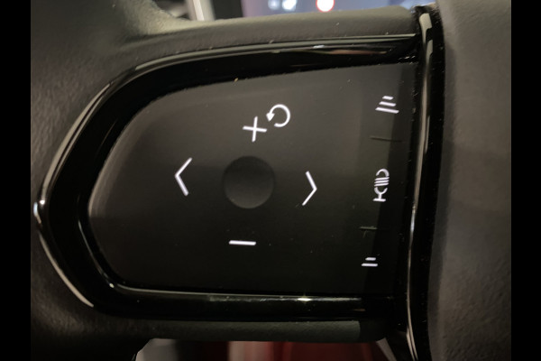 Lynk & Co 01 1.5 Panoramadak / Apple carplay android / 360 Camera / gelaagd glas