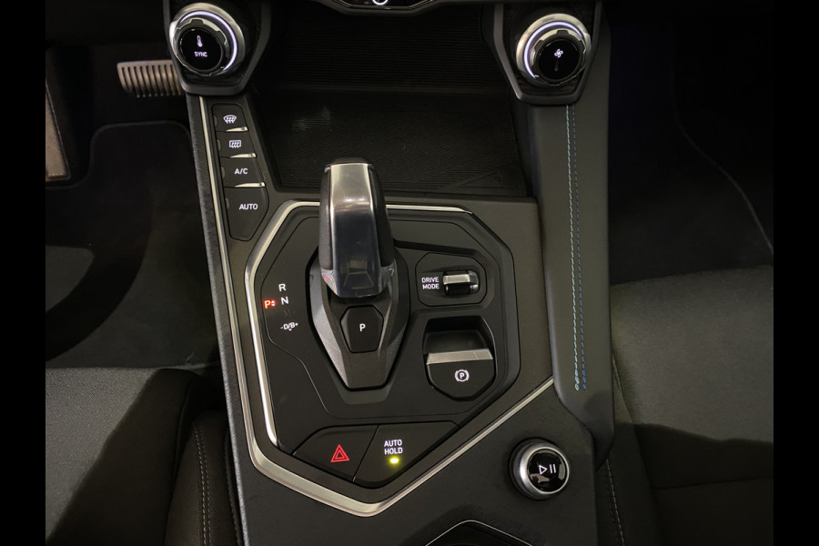 Lynk & Co 01 1.5 Panoramadak / Apple carplay android / 360 Camera / gelaagd glas