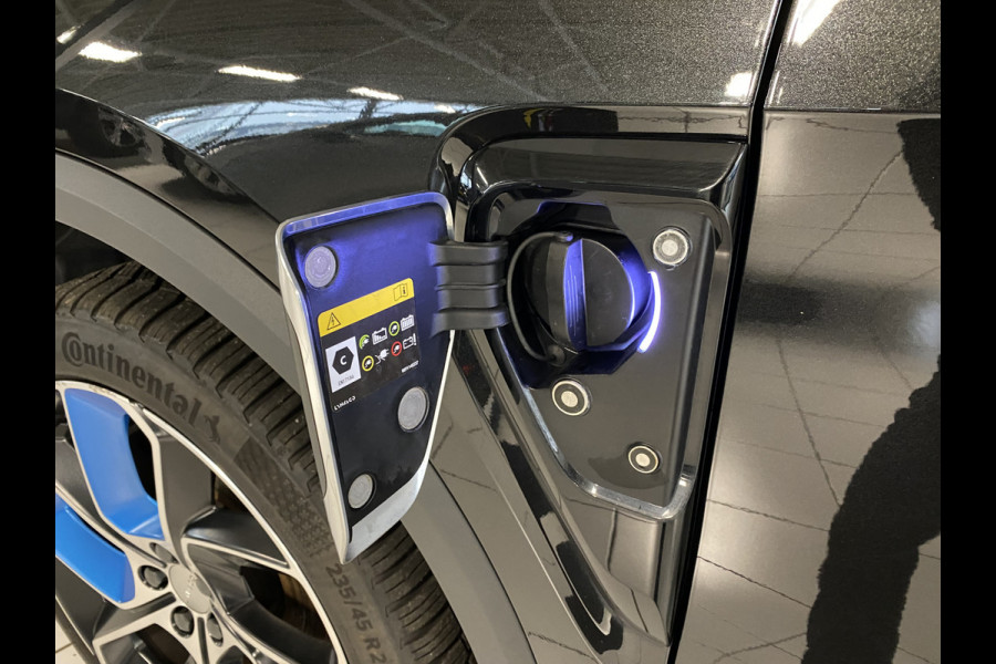 Lynk & Co 01 1.5 Panoramadak / Apple carplay android / 360 Camera / gelaagd glas