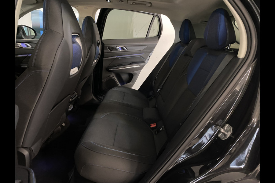 Lynk & Co 01 1.5 Panoramadak / Apple carplay android / 360 Camera / gelaagd glas