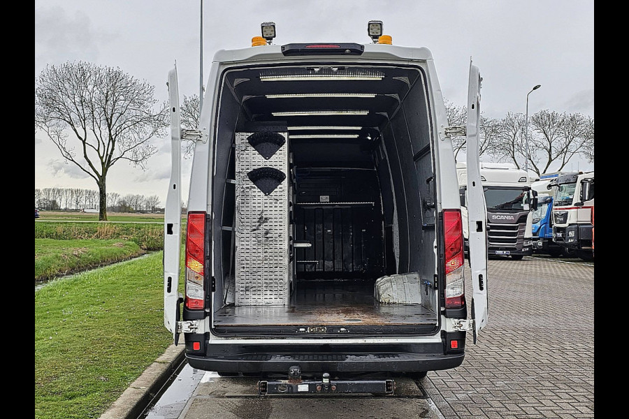 Iveco Daily 35C18 3.0L L4H2 Dubbellucht Automaat Navi Clima Trekhaak
