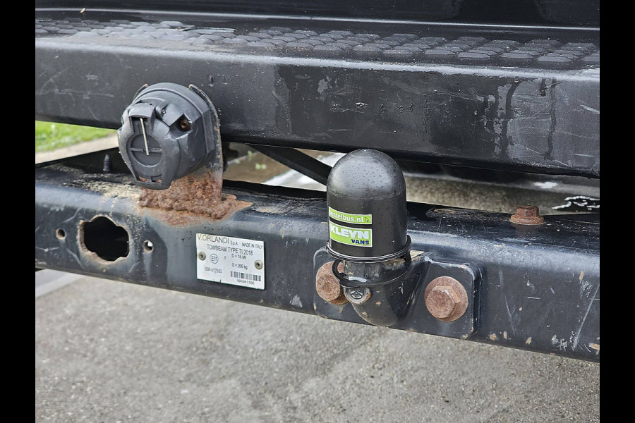 Iveco Daily 35C18 3.0L L4H2 Dubbellucht Automaat Navi Clima Trekhaak