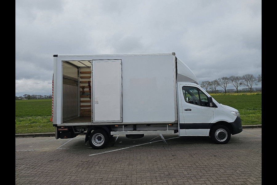Mercedes-Benz Sprinter 515 Bakwagen Laadklep Dubbellucht Zijdeur Mbux Cruise