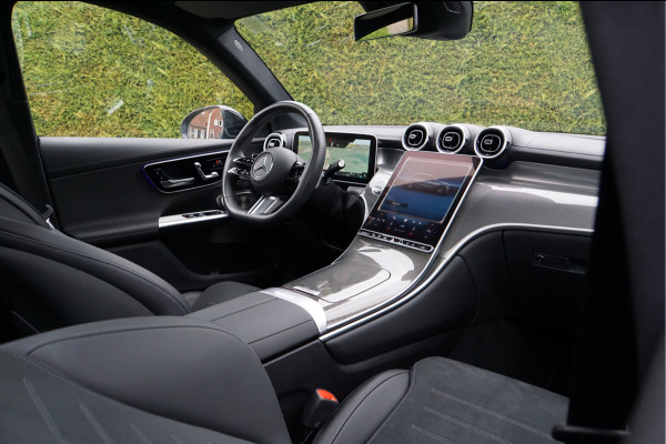 Mercedes-Benz GLC GLC 400 e 4MATIC AMG Line | Burmester Panorama Trekhaak Keyless Digital Winter