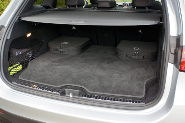 Mercedes-Benz GLC GLC 400 e 4MATIC AMG Line | Burmester Panorama Trekhaak Keyless Digital Winter