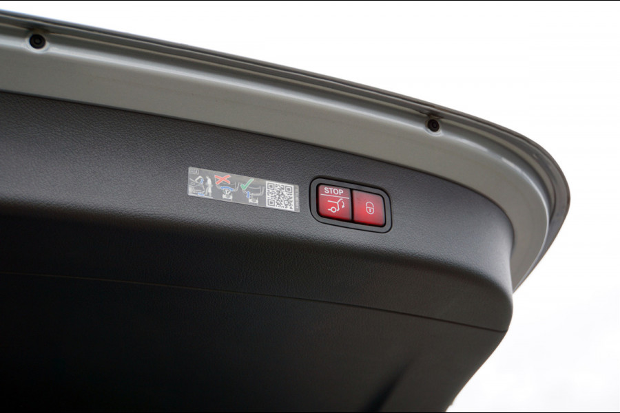 Mercedes-Benz GLC GLC 400 e 4MATIC AMG Line | Burmester Panorama Trekhaak Keyless Digital Winter