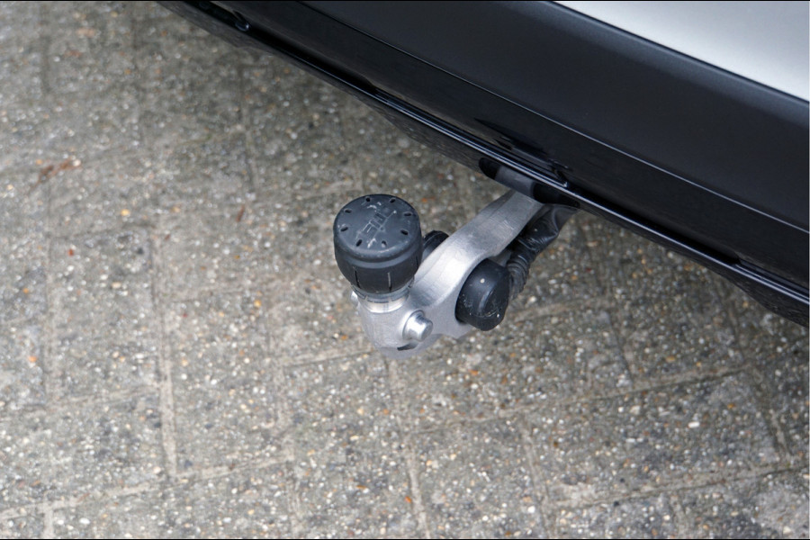 Mercedes-Benz GLC GLC 400 e 4MATIC AMG Line | Burmester Panorama Trekhaak Keyless Digital Winter