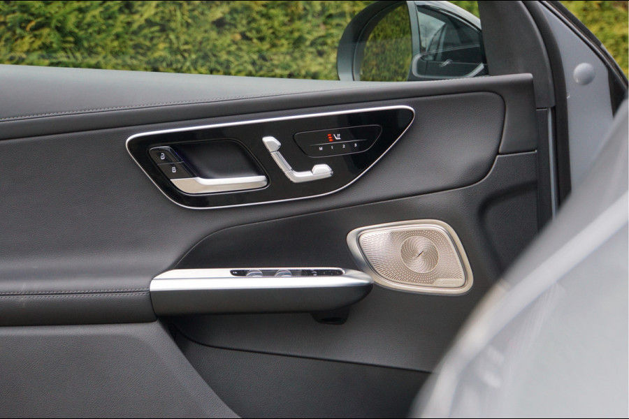 Mercedes-Benz GLC GLC 400 e 4MATIC AMG Line | Burmester Panorama Trekhaak Keyless Digital Winter