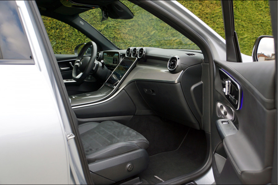 Mercedes-Benz GLC GLC 400 e 4MATIC AMG Line | Burmester Panorama Trekhaak Keyless Digital Winter