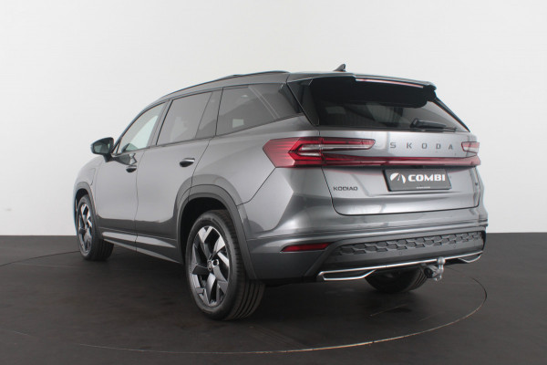 Škoda Kodiaq 1.5 TSI PHEV Sportline Business > Panorama/Trekhaak/Graphite Grey (nieuw)