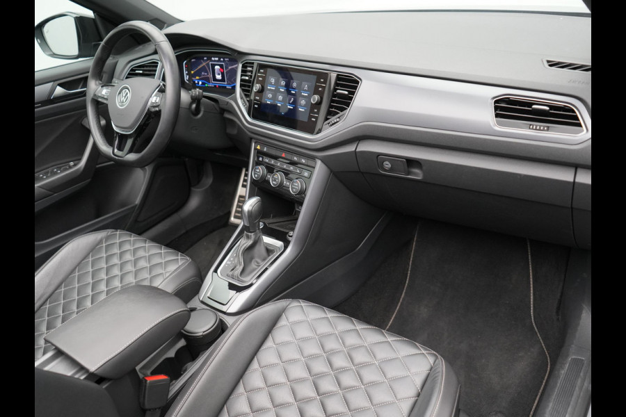 Volkswagen T-Roc Cabrio 1.5 TSI 2 x R-Line 150pk DSG Dealer O.H | Valcona Lederen Sportstoelen | Adaptive Cruise | Trekhaak Afn. | Beats Audio | IQ Drive | 19"L.M | Camera | Stuurverwarming |  Keyless | Matrix LED |