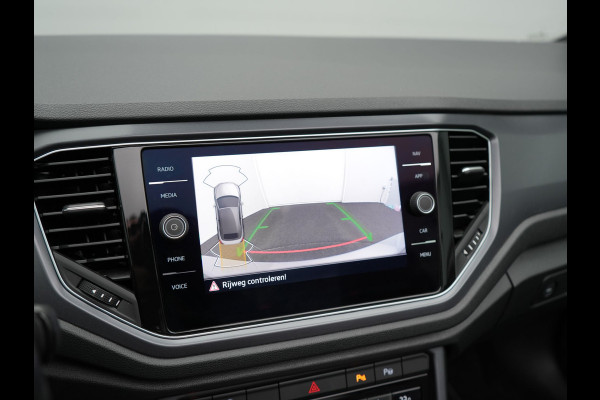 Volkswagen T-Roc Cabrio 1.5 TSI 2 x R-Line 150pk DSG Dealer O.H | Valcona Lederen Sportstoelen | Adaptive Cruise | Trekhaak Afn. | Beats Audio | IQ Drive | 19"L.M | Camera | Stuurverwarming |  Keyless | Matrix LED |