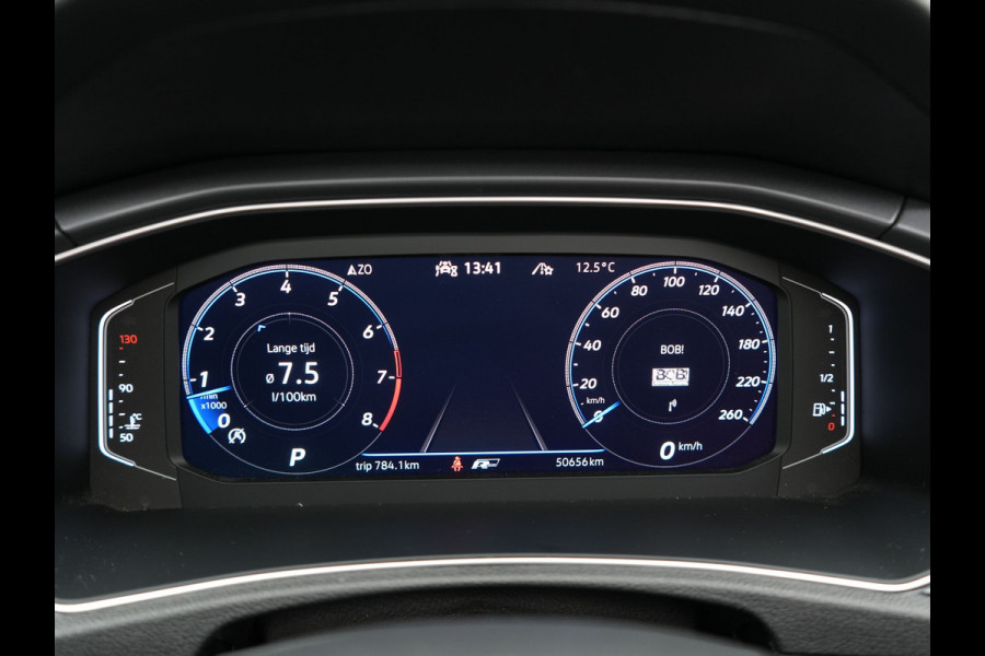 Volkswagen T-Roc Cabrio 1.5 TSI 2 x R-Line 150pk DSG Dealer O.H | Valcona Lederen Sportstoelen | Adaptive Cruise | Trekhaak Afn. | Beats Audio | IQ Drive | 19"L.M | Camera | Stuurverwarming |  Keyless | Matrix LED |