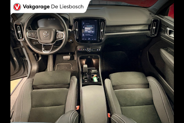 Volvo XC40 1.5 T4 Plug-in hybrid Plus Dark / Harman-Kardon / pilot assist / camera / stuur en stoel verwarming