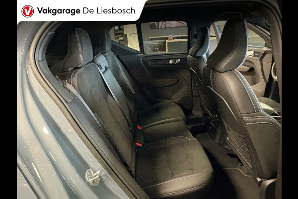 Volvo XC40 1.5 T4 Plug-in hybrid Plus Dark / Harman-Kardon / pilot assist / camera / stuur en stoel verwarming