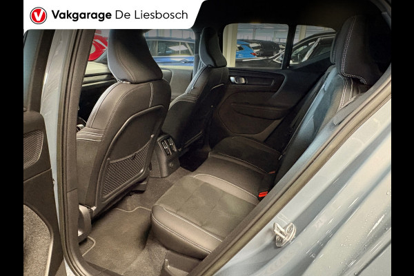 Volvo XC40 1.5 T4 Plug-in hybrid Plus Dark / Harman-Kardon / pilot assist / camera / stuur en stoel verwarming