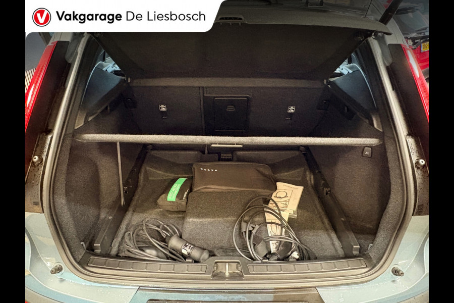 Volvo XC40 1.5 T4 Plug-in hybrid Plus Dark / Harman-Kardon / pilot assist / camera / stuur en stoel verwarming