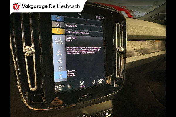 Volvo XC40 1.5 T4 Plug-in hybrid Plus Dark / Harman-Kardon / pilot assist / camera / stuur en stoel verwarming