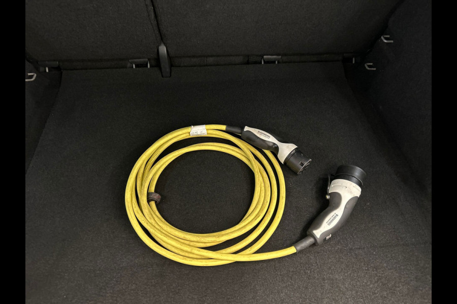 Volkswagen ID.4 Life 77 kWh | SOH 92% | Trekhaak | Stoelverwarming | Origineel NL