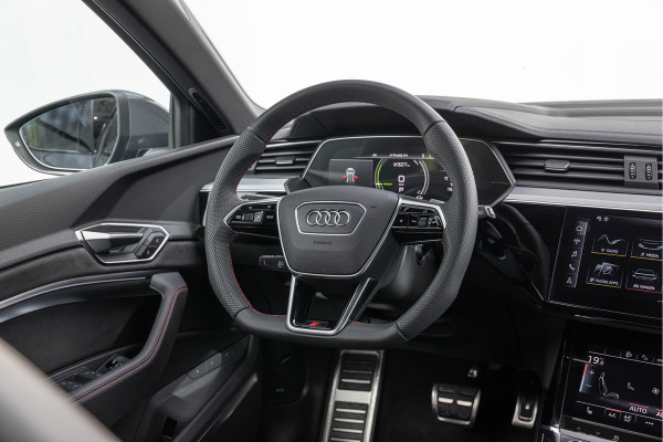 Audi Q8 e-tron 55 Quattro 408pk 115 kWh S-stoelen Pano B&O