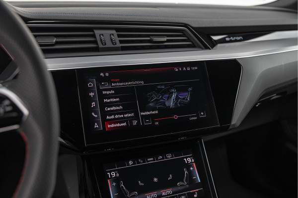 Audi Q8 e-tron 55 Quattro 408pk 115 kWh S-stoelen Pano B&O