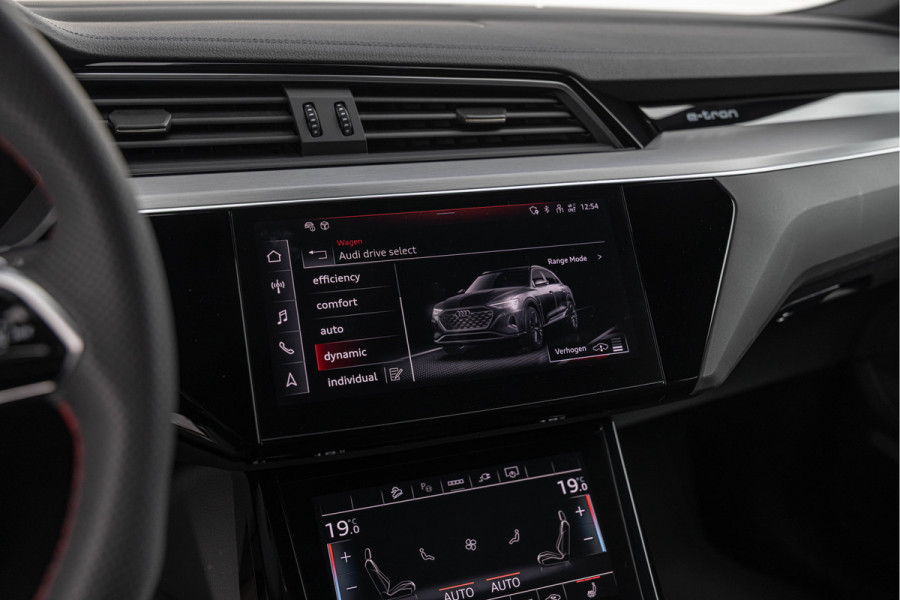 Audi Q8 e-tron 55 Quattro 408pk 115 kWh S-stoelen Pano B&O