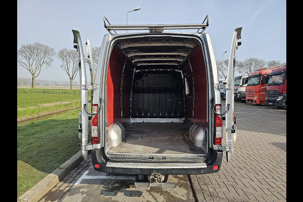 Renault Master T35 2.3 dCi L2H2 145PK Imperiaal NAP Airco Euro6 Camera 1e Eigenaar Trekhaak