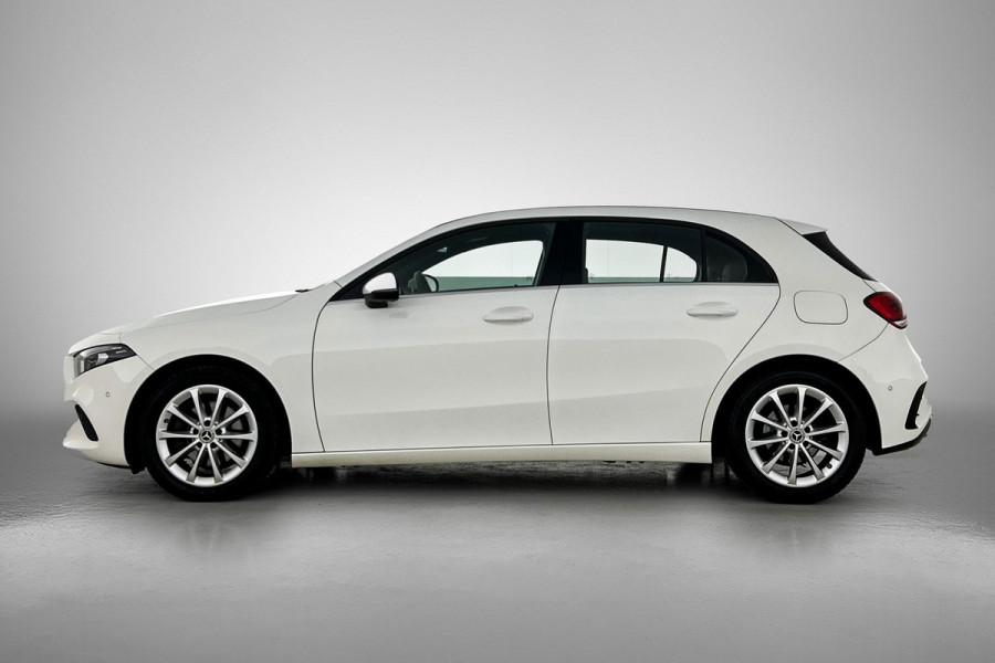 Mercedes-Benz A-Klasse 200 Premium Plus AANBIEDING! (Dealer Onderhouden, Navi, StoelV, Lane Assist, Parkeersensoren, Etc)
