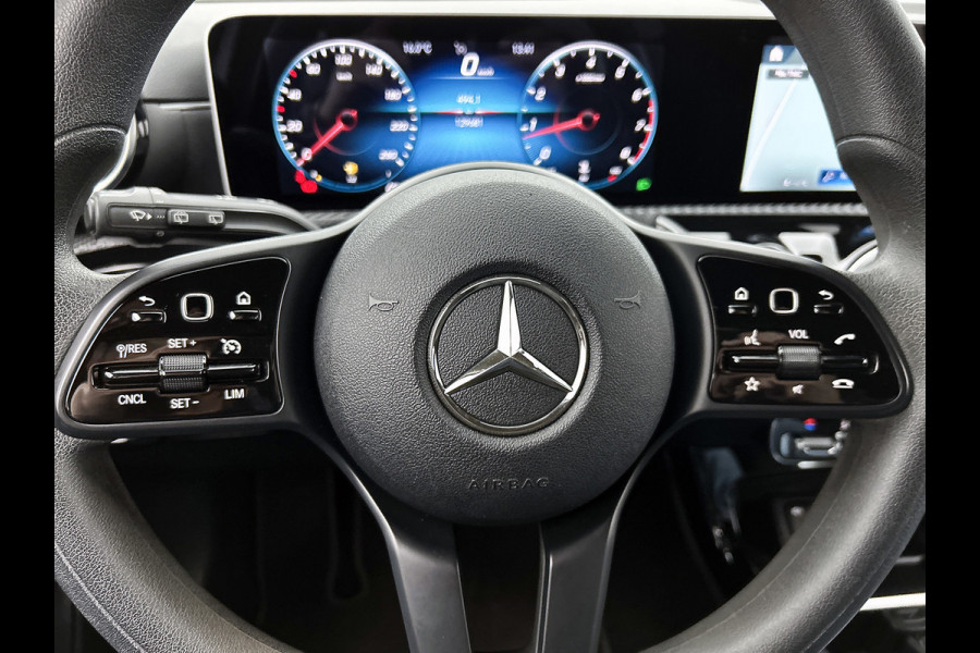 Mercedes-Benz A-Klasse 200 Premium Plus AANBIEDING! (Dealer Onderhouden, Navi, StoelV, Lane Assist, Parkeersensoren, Etc)