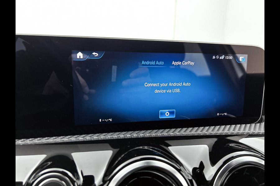 Mercedes-Benz A-Klasse 200 Premium Plus AANBIEDING! (Dealer Onderhouden, Navi, StoelV, Lane Assist, Parkeersensoren, Etc)