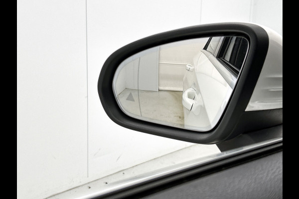 Mercedes-Benz A-Klasse 200 Premium Plus AANBIEDING! (Dealer Onderhouden, Navi, StoelV, Lane Assist, Parkeersensoren, Etc)