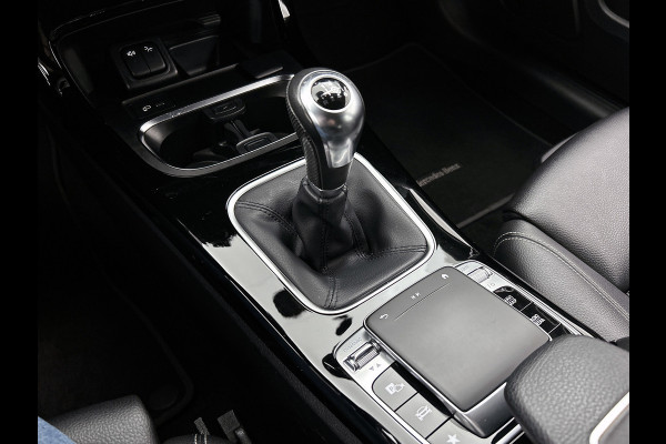 Mercedes-Benz A-Klasse 200 Premium Plus AANBIEDING! (Dealer Onderhouden, Navi, StoelV, Lane Assist, Parkeersensoren, Etc)