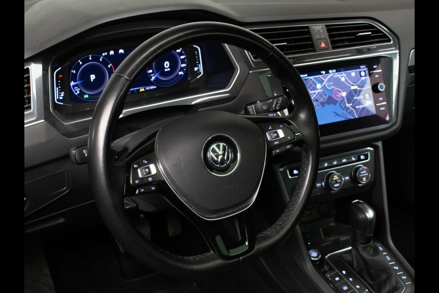Volkswagen Tiguan Allspace 1.5 TSI Highline Business R 7p. (APPLECAR PLAY,PANORAMADAK,CAMERA,ALCANTARA,STOELVERWARMING,3DVIEW,LED)