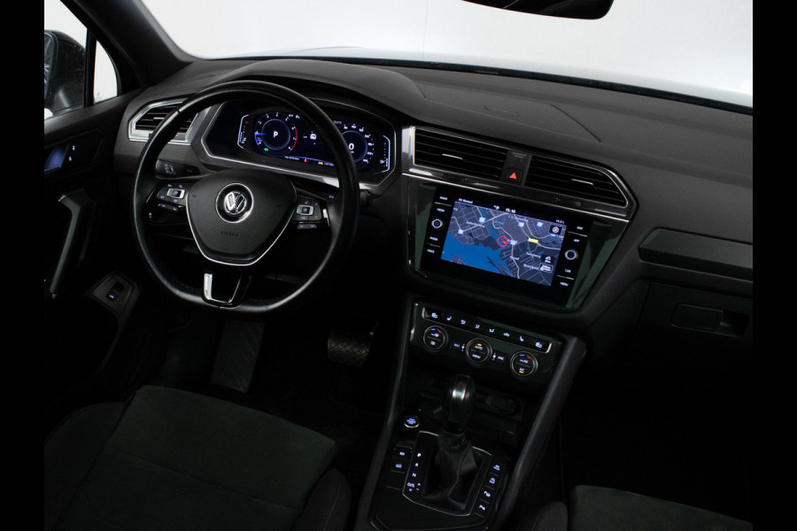 Volkswagen Tiguan Allspace 1.5 TSI Highline Business R 7p. (APPLECAR PLAY,PANORAMADAK,CAMERA,ALCANTARA,STOELVERWARMING,3DVIEW,LED)