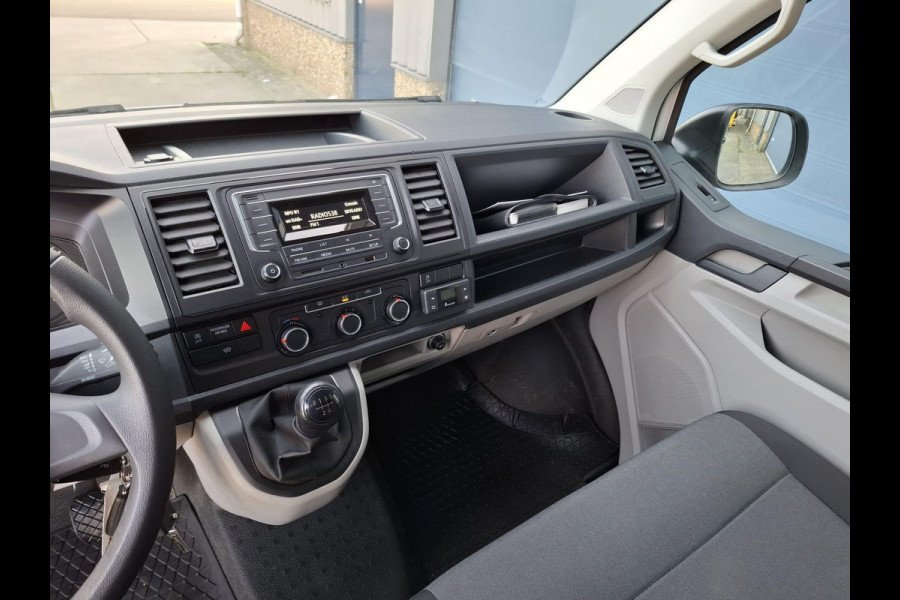 Volkswagen Transporter 2.0 TDI L1H1 Highline AIRCO / TREKHAAK / 3 ZITS / EURO 6 / N.A.P