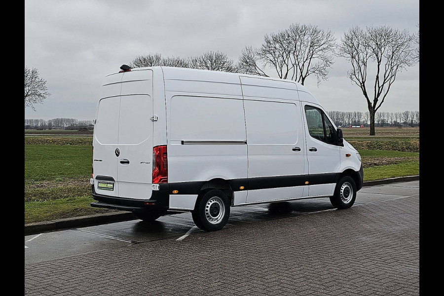 Mercedes-Benz Sprinter 317 L2H2 Mbux RWD 360Camera Navi Euro6 Airco Pdc 170Pk!
